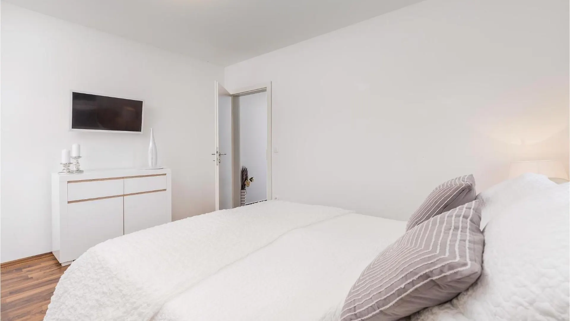 Lovely Home In Nedescina With Wifi 0*,  크로아티아